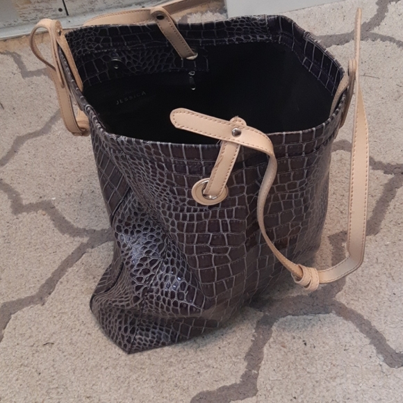 3/25$ Faux gator totes - Picture 2 of 2